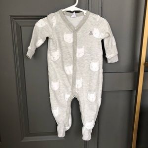 Baby Gap Bear Footed Pajamas | 6-9 Mos